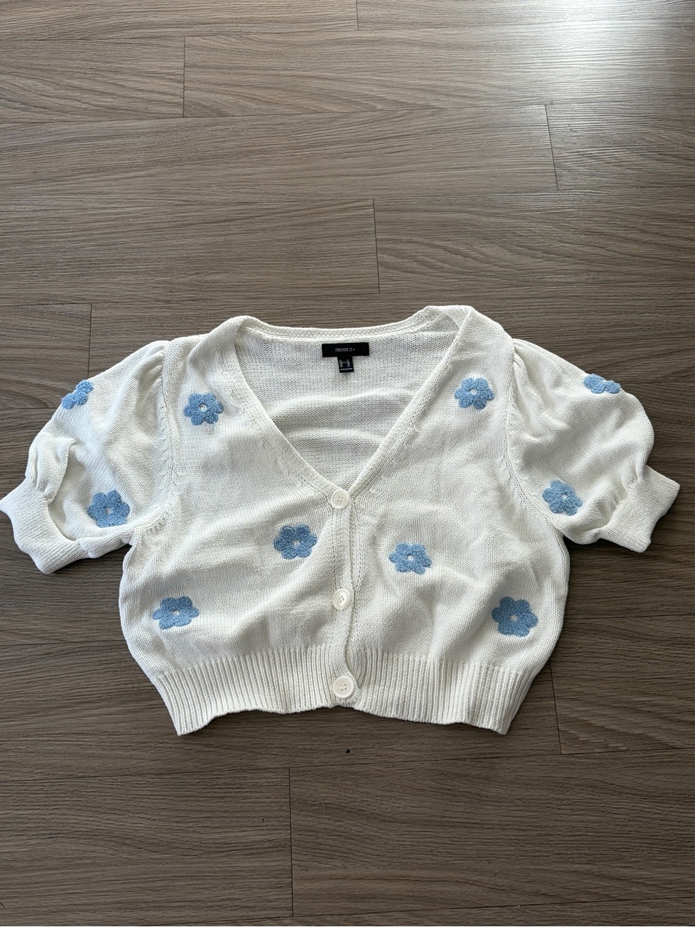 Forever 21 White Cropped V-Neck Cardigan with Light Blue Floral Appliqué